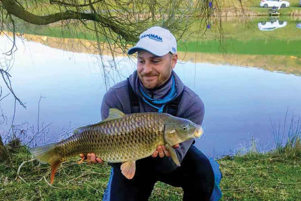 Alternating spots works well for Kev